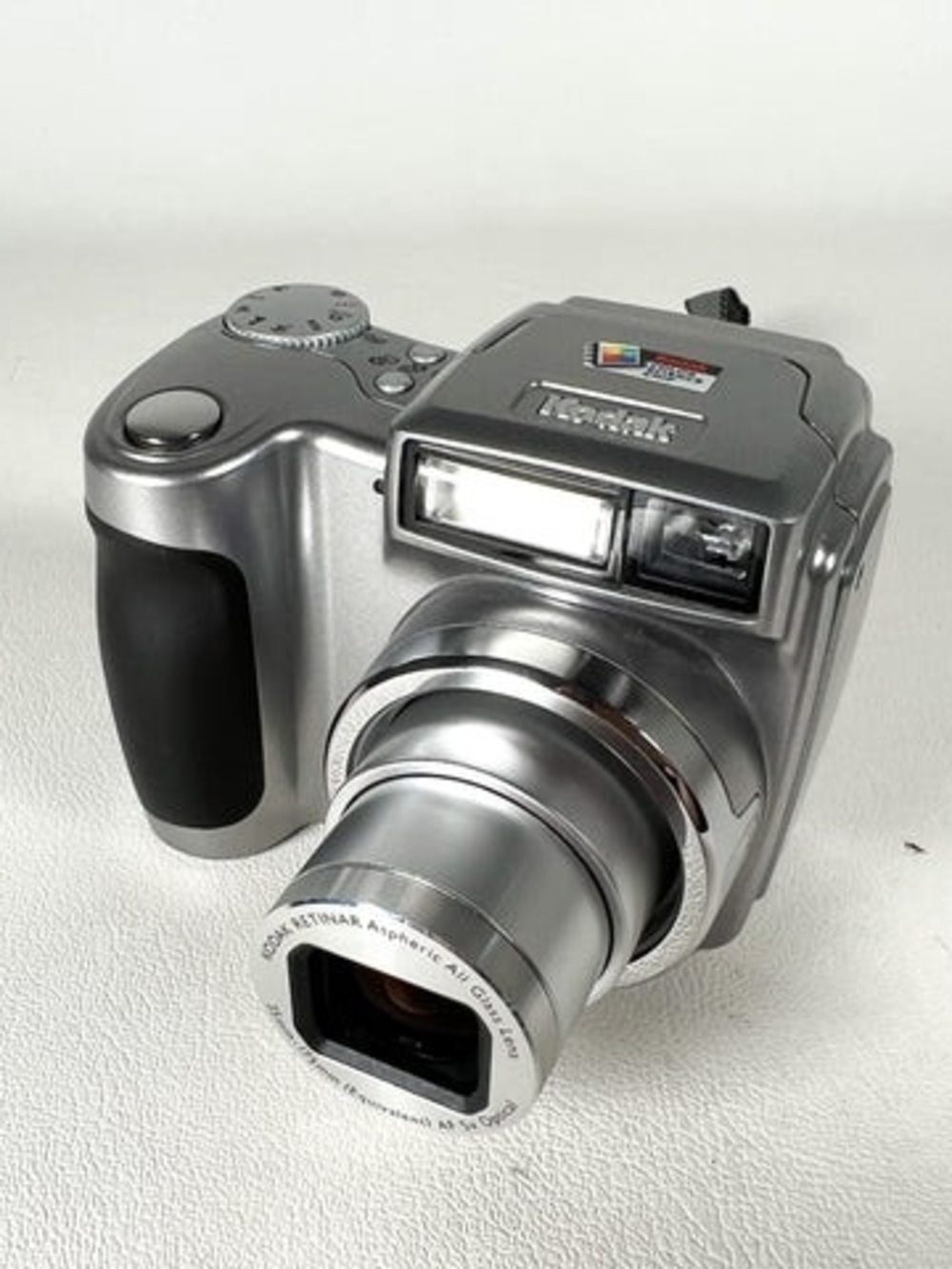 Polaroid Silver Digital Camera with Black Grip and Extendable Lens